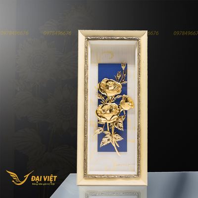 Tranh hoa hồng dát vàng, quà tặng ý nghĩa cho những người phụ nữ thân yêu
