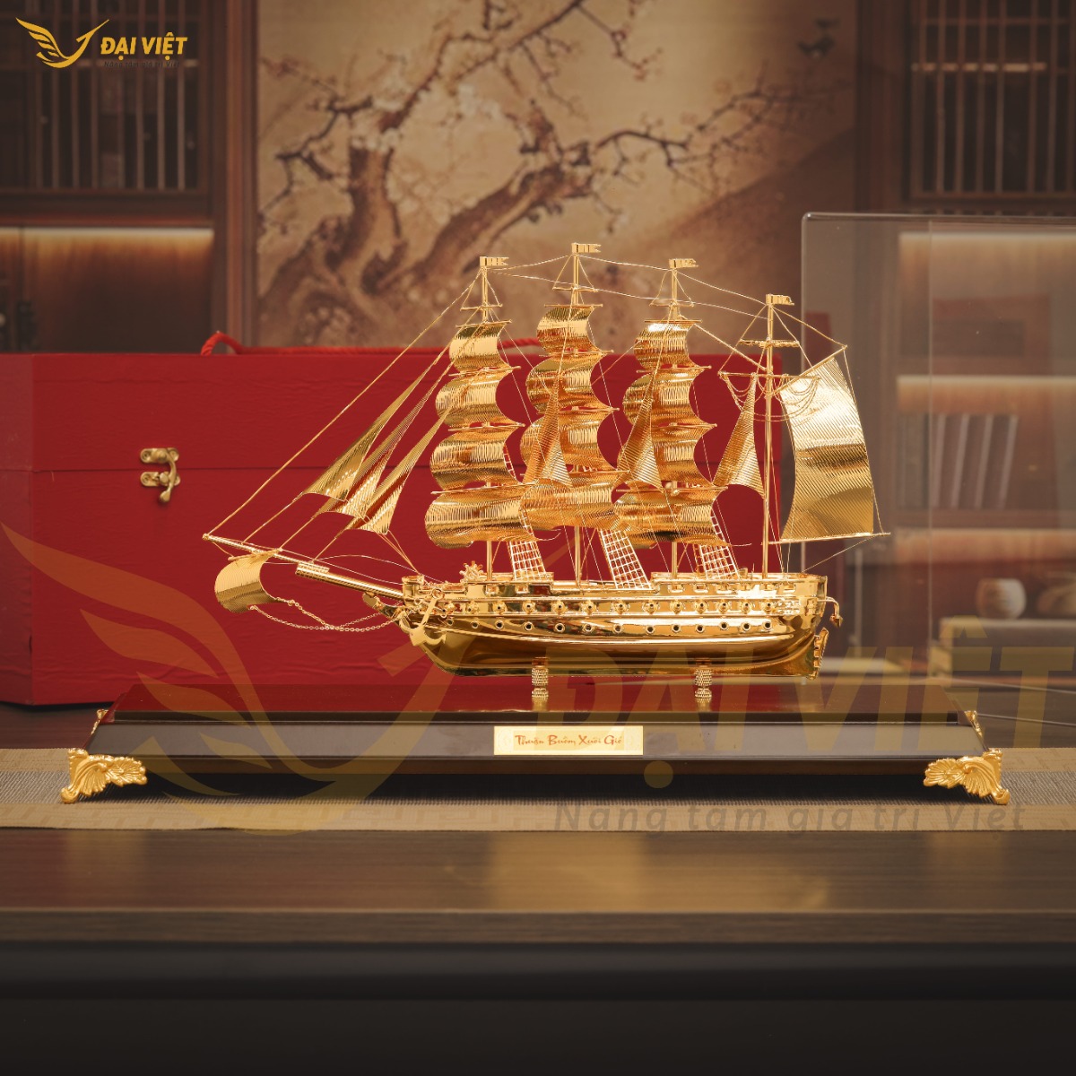 Mô hình thuyền buồm dát vàng 24K cỡ đại tbd43