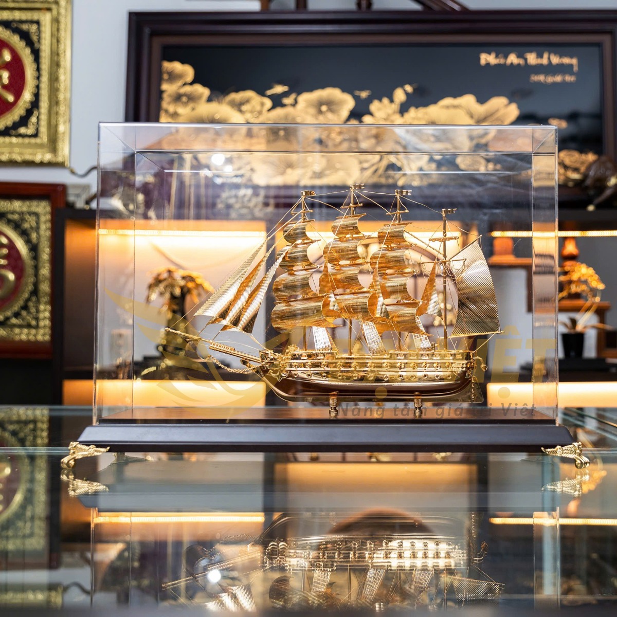 Mô hình thuyền buồm mạ vàng 24k - quà biếu sếp, đối tác cao cấp
